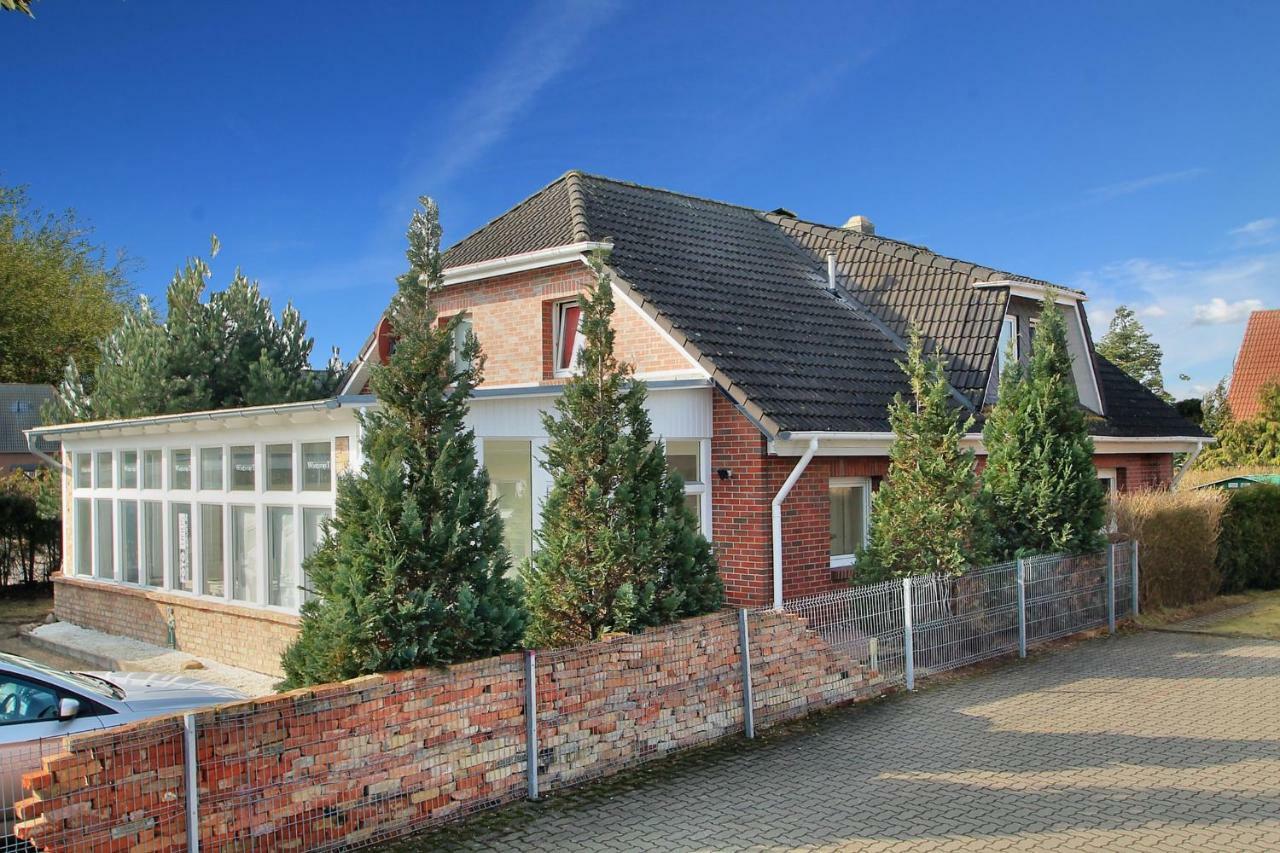 Urlaub Im Wintergarten Rostock-Lichtenhagen-Dorf Apartment Bagian luar foto